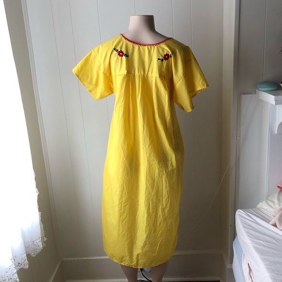 Vintage Embroidered Dress - Picture 5 of 8